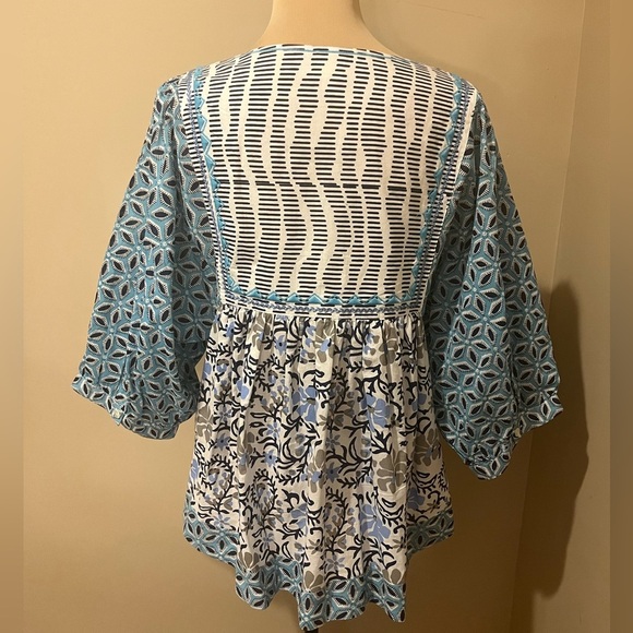 Ivy Jane Boho Mixed Print Navy, White & Turquoises Blouse, size Medium - Picture 3 of 9